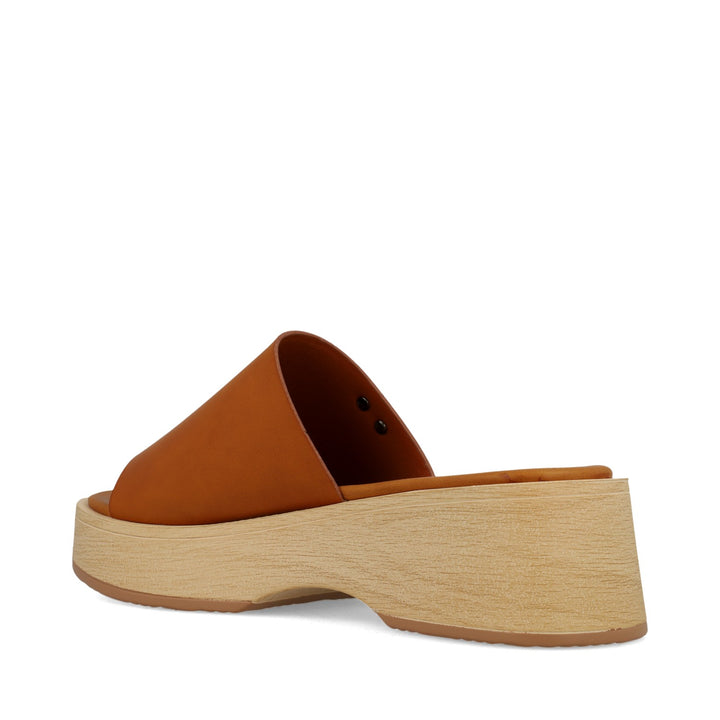 Lee Iva Bulky Heel